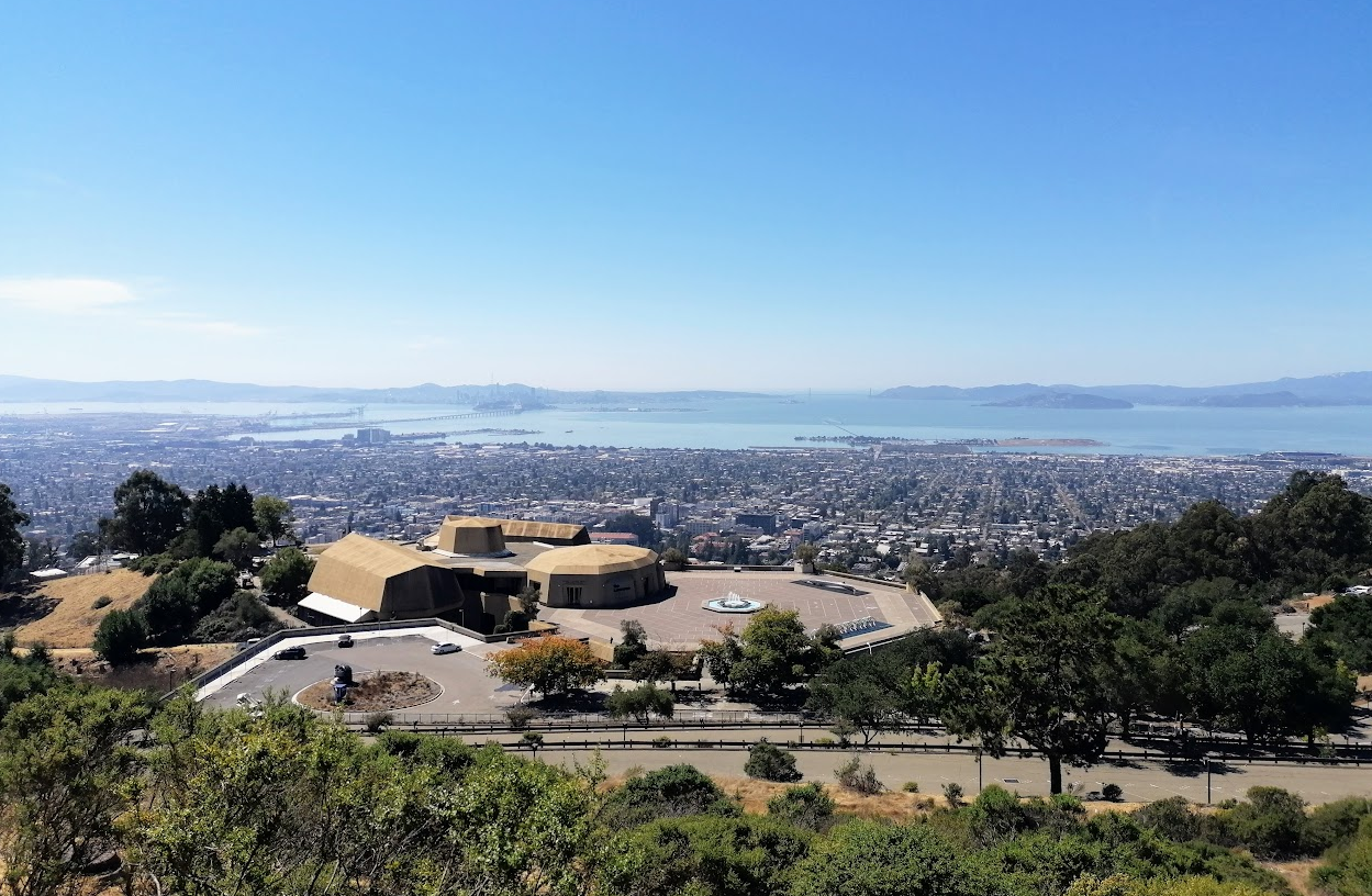 View over Berkeley and the bay from the Simons Laufer Mathematical Sciences Institute